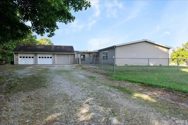 $229,000 | 615 South Barn Lane, Princeton, IN 47670