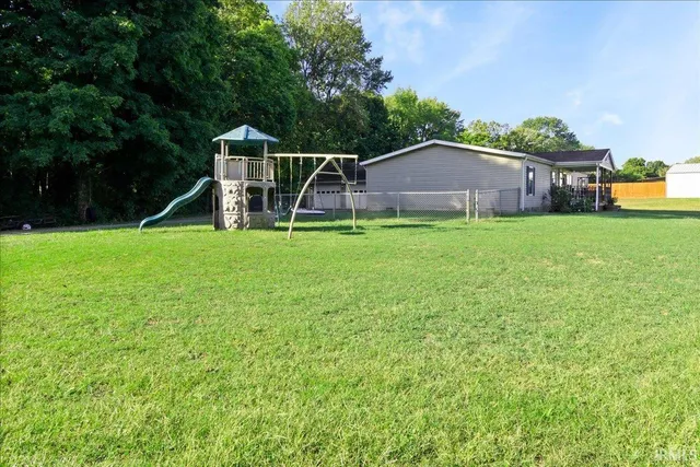 $229,000 | 615 South Barn Lane, Princeton, IN 47670