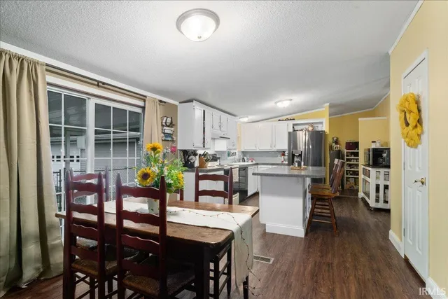 $229,000 | 615 South Barn Lane, Princeton, IN 47670