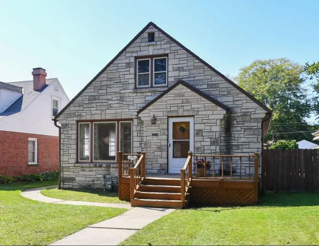 $284,900 | 2935 North 85th Street, Milwaukee, WI 53222