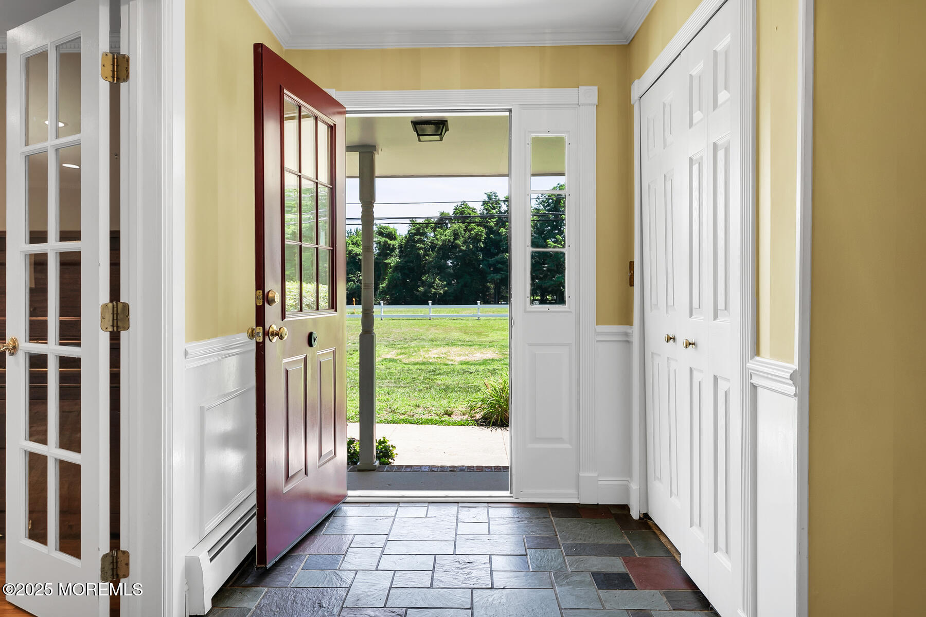147 Montrose Road Colts Neck, NJ 07722 - Photo 4 of 61 147 Montrose Rd Colts Neck NJ 07722 USA-