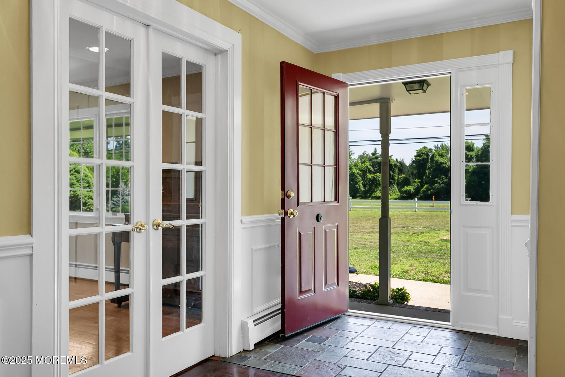 147 Montrose Road Colts Neck, NJ 07722 - Photo 5 of 61 147 Montrose Rd Colts Neck NJ 07722 USA-