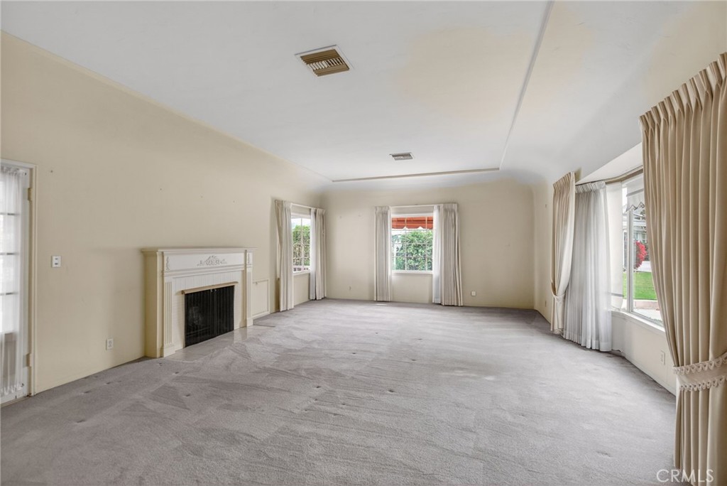 3985 Rice Road Riverside, CA 92506 - Photo 11 of 45 View from foyer into the living room