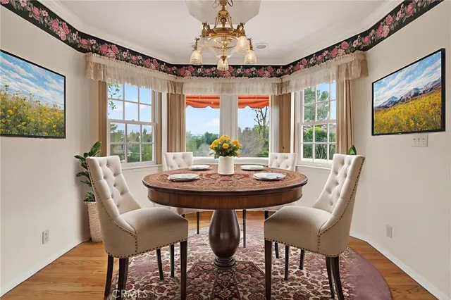 a view of empty room with window