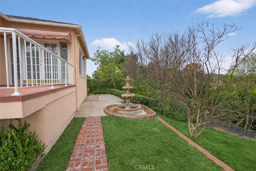 3985 Rice Road Riverside, CA 92506 - Photo 37 of 45 Fountain just below the family room