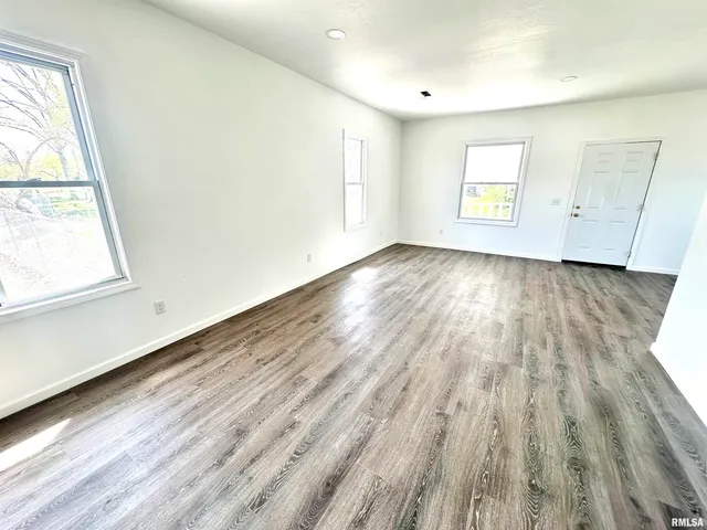 $119,900 | 641 North Hickory Street, Centralia, IL 62801