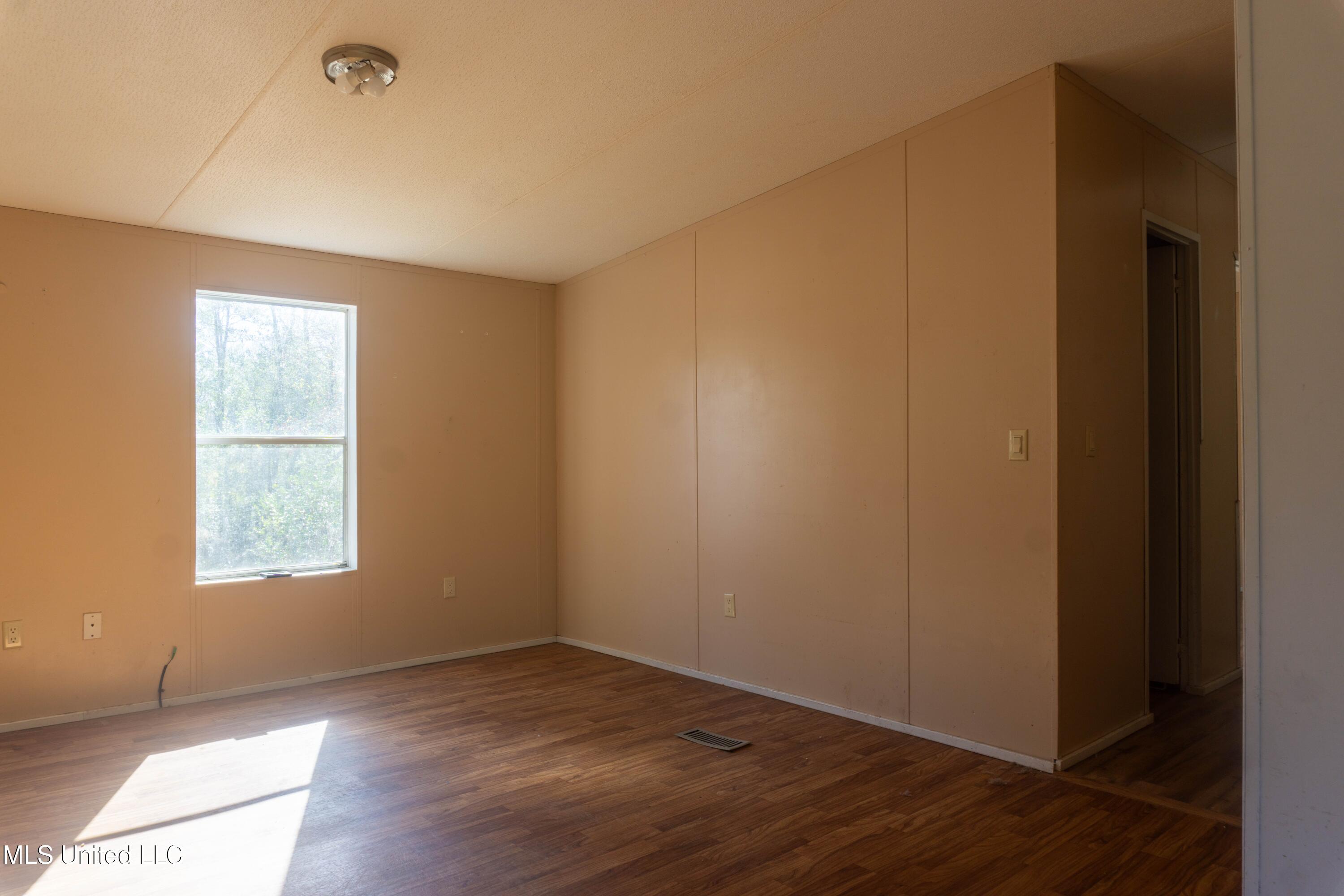 17220 Old Kelly Road Vancleave, MS 39565 - Photo 4 of 19 Dining 2