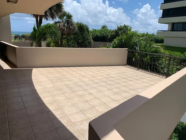 $2,200 | 4200 North Ocean Drive, Unit 103, Riviera Beach, FL 33404