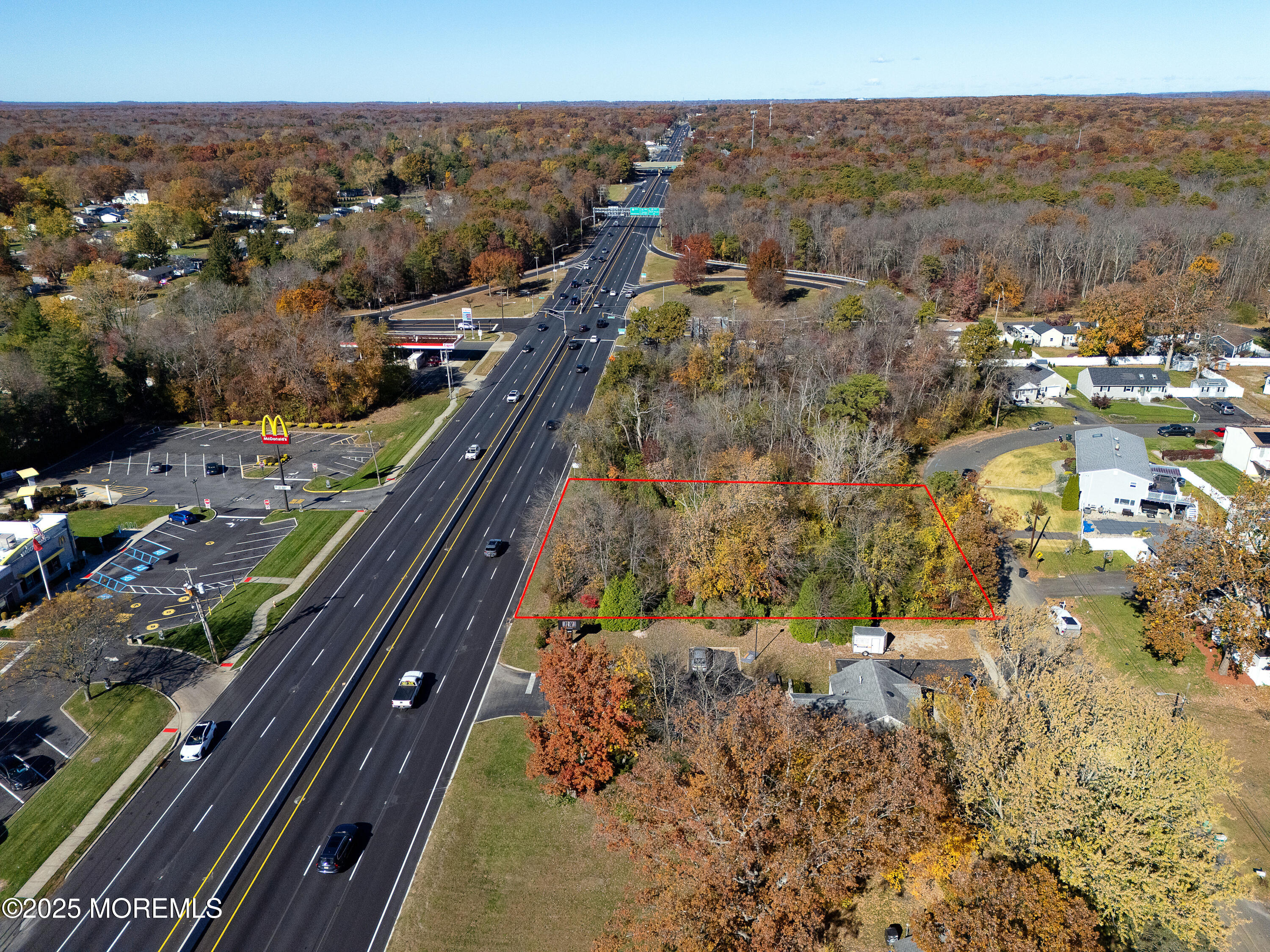 9 Rustic Drive Howell, NJ 07731 - Photo 6 of 7 DJI_20251104115233_0596_Db