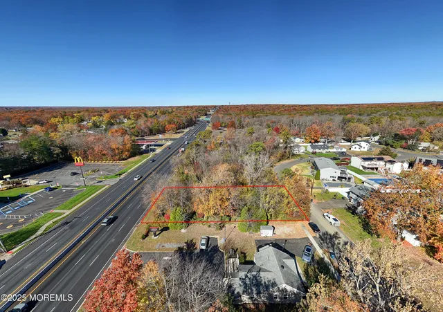 $325,000 | 9 Rustic Drive, Howell, NJ 07731