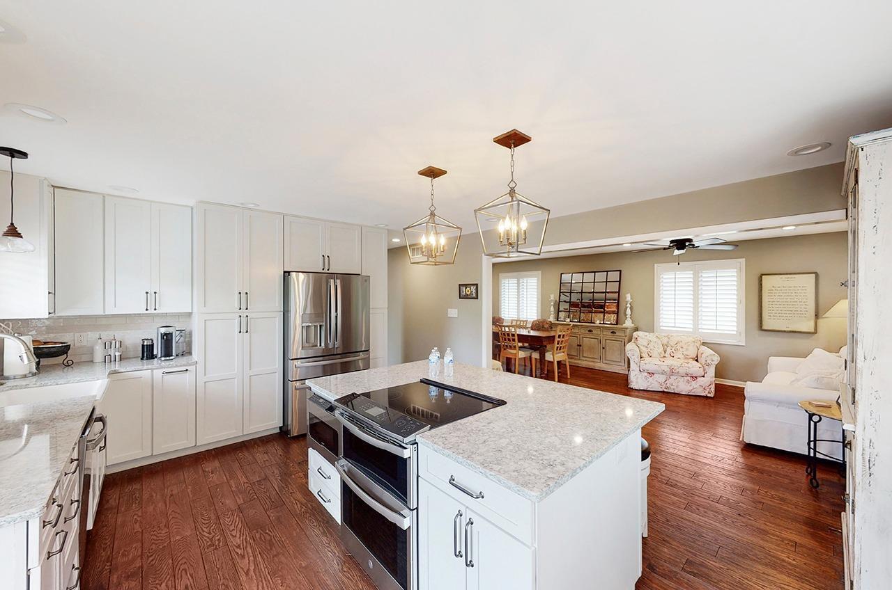 5963 Snyder Road Cincinnati, OH 45247 - Photo 8 of 38