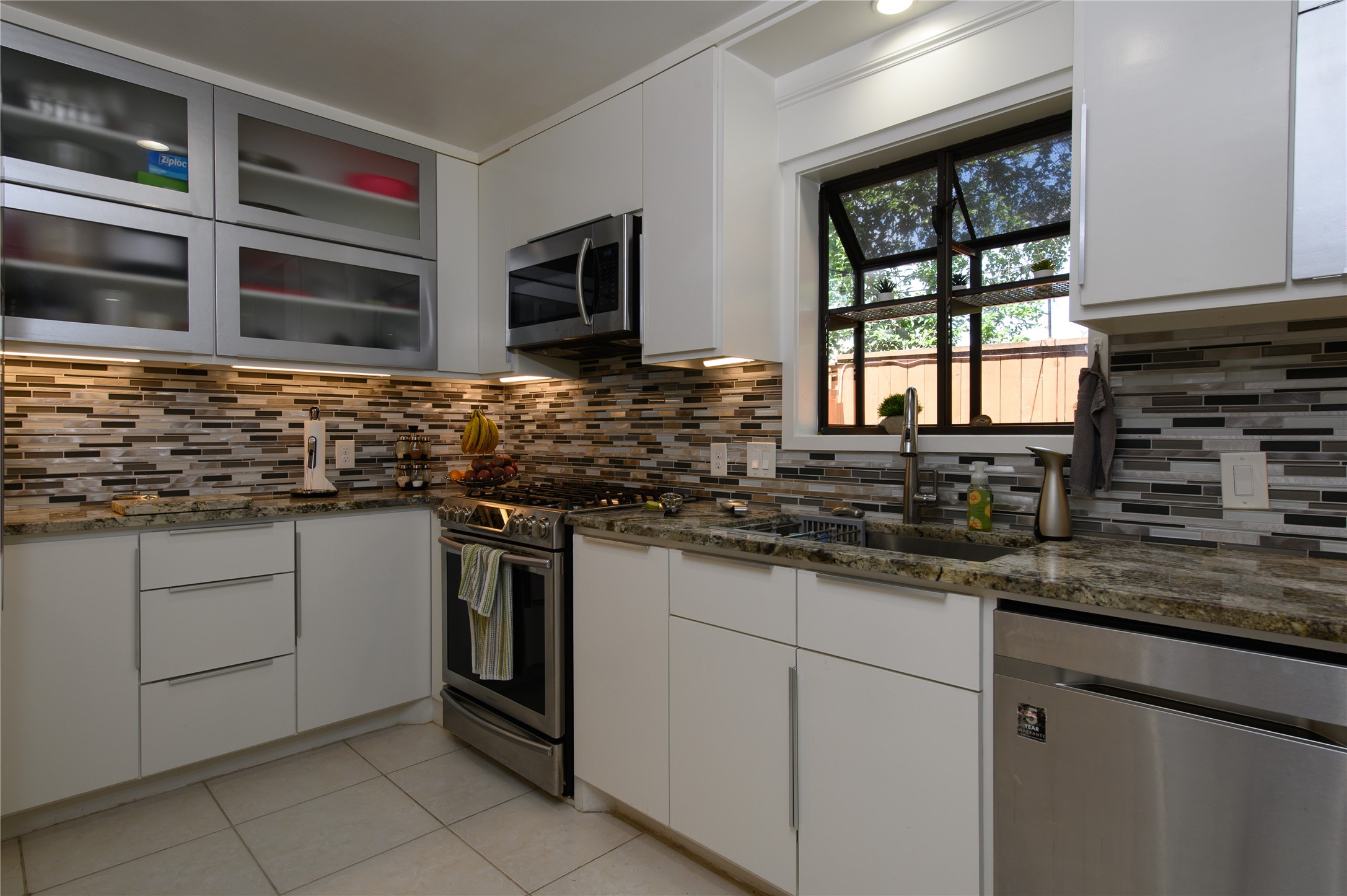 5614 Innsbruck Street Bellaire, TX 77401 - Photo 7 of 22