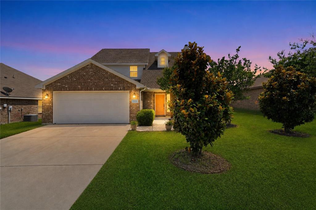 508 Kriston Drive Azle, TX 76020 - Photo 1 of 32