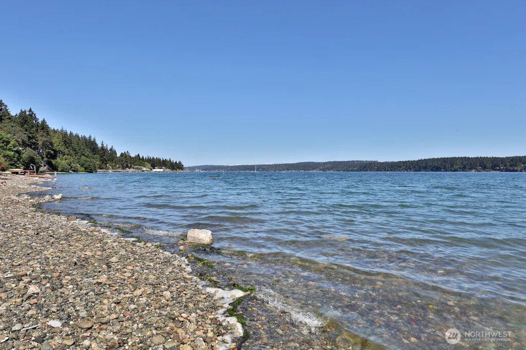 5341 South Bercot Road Freeland, WA 98249 - Photo 33 of 37 a view of lake and mountain