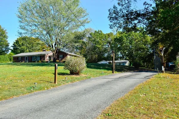 $345,000 | 11797 Highway 268, Elkin, NC 28621