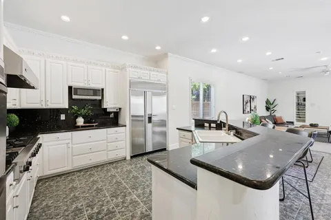 $1,174,900 | 6065 Dilbeck Lane, Dallas, TX 75240