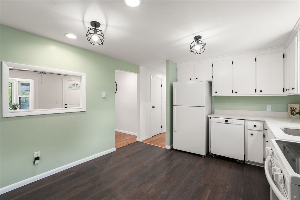 188 Moss Road Springfield, MA 01119 - Photo 11 of 29