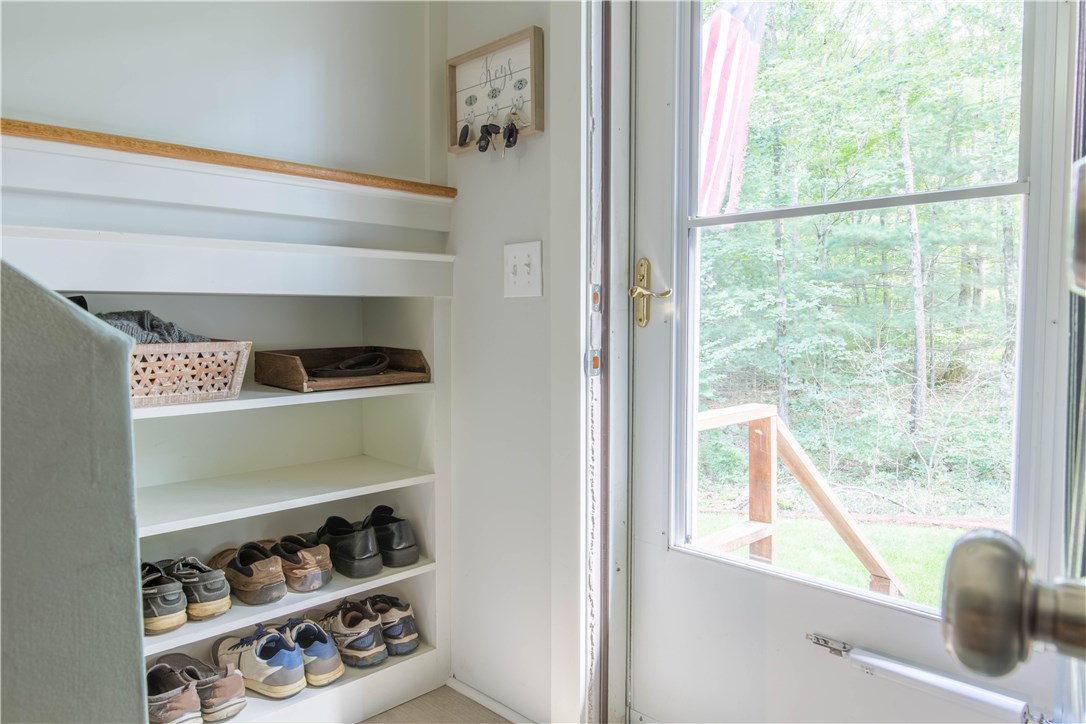 1141 Fish Hill Road Coventry, RI 02816 - Photo 6 of 28