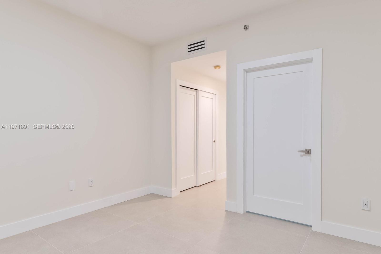 1050 Brickell Avenue, Unit 3214 Miami, FL 33131 - Photo 13 of 20