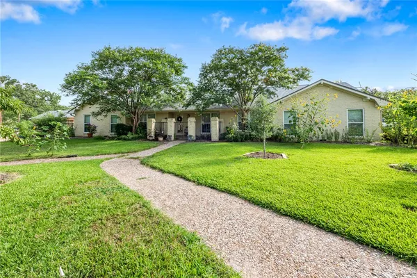 $640,000 | 1026 Rose Circle, College Station, TX 77840