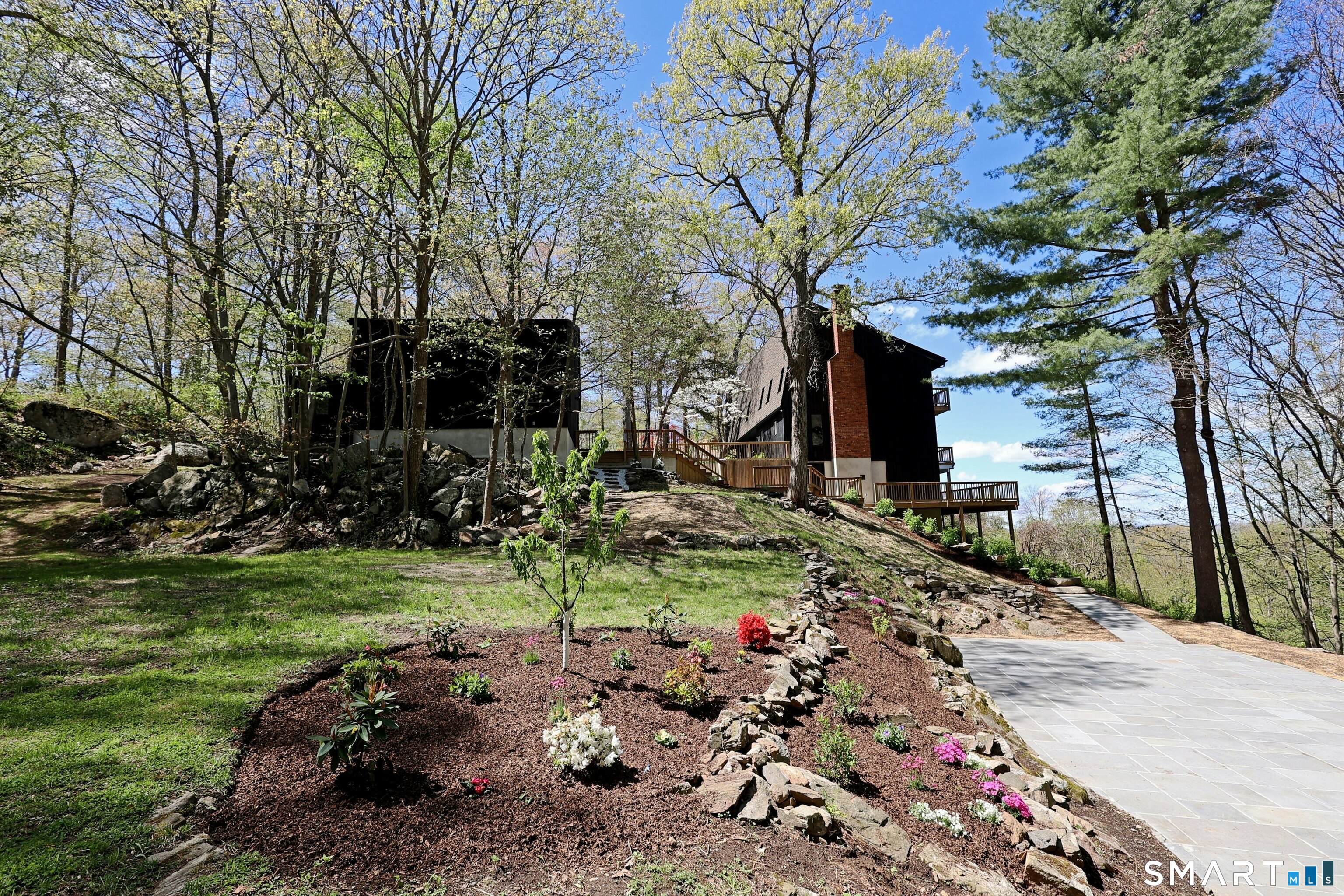 12 Hillcrest Court Ridgefield, CT 06877 - Photo 7 of 40