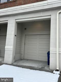 2 Stationmaster Street Southeast, Unit 302 Leesburg, VA 20175 - Photo 43 of 57 a front view of a house