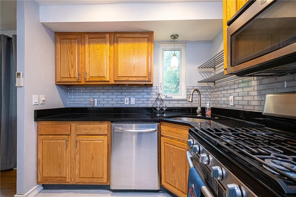 808 Jefferson Road Pittsburgh, PA 15235 - Photo 5 of 25 Gallery Image 5