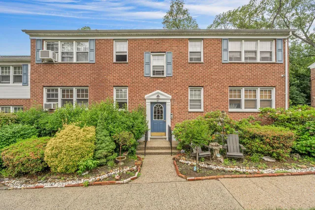 $200,000 | 61 Columbus Avenue, Unit 1B, West Harrison, NY 10604