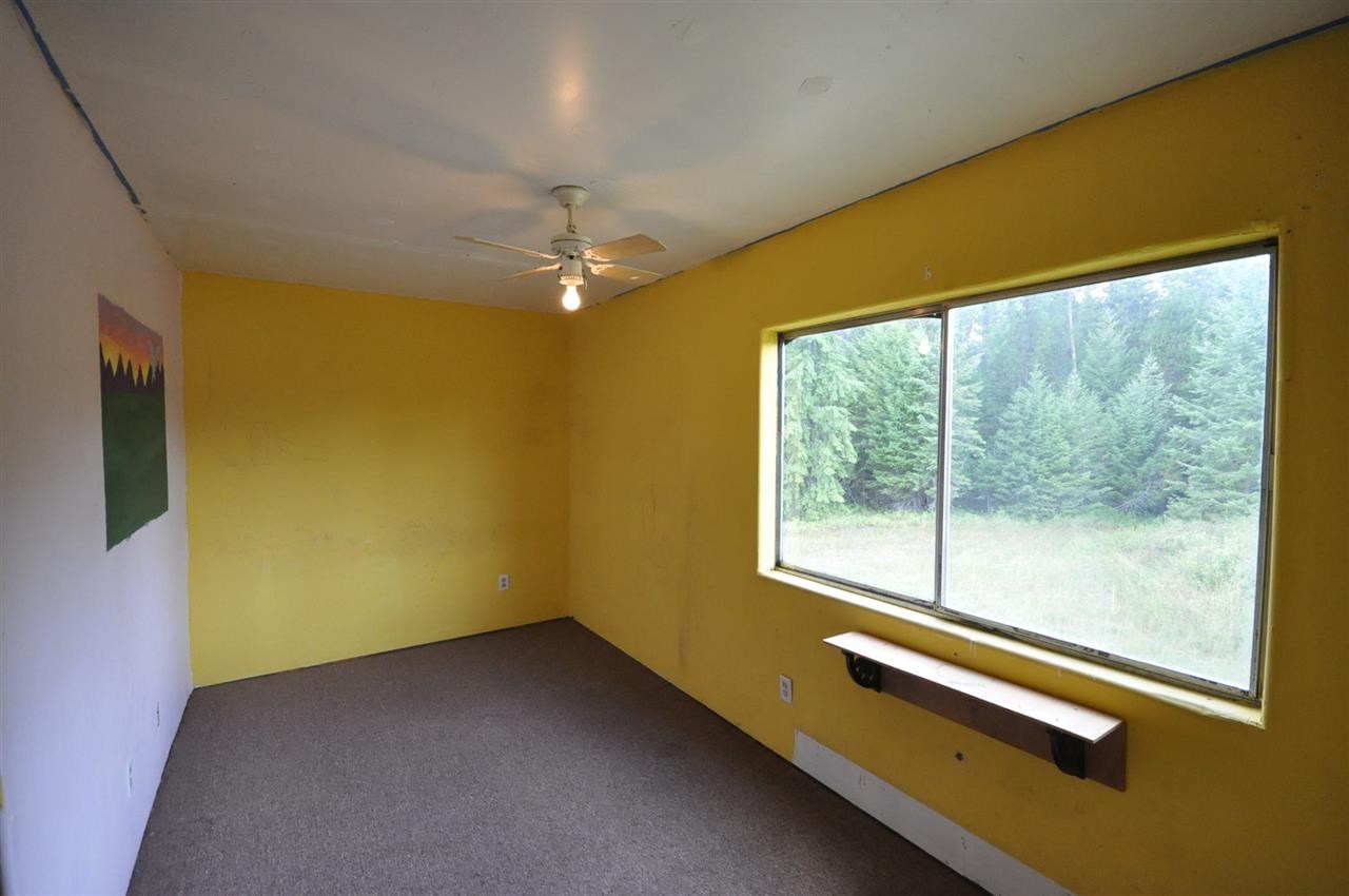 1492 Telephone Road East Newport, WA 99156 - Photo 10 of 20
