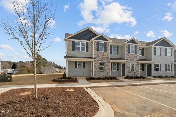 $1,650 | 1021 Peony Lane, Youngsville, NC 27596