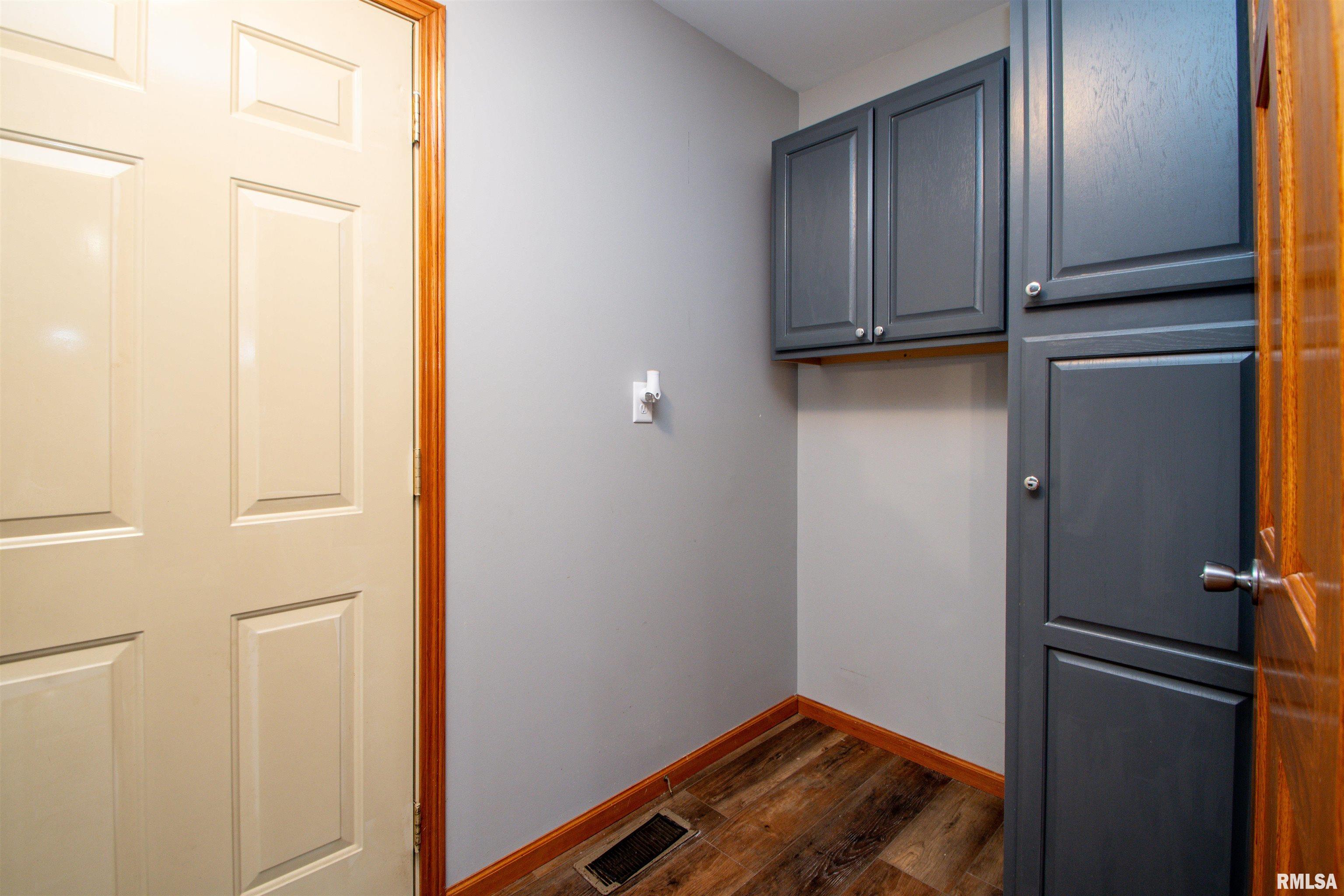 5902 Charleston Road Peoria, IL 61607 - Photo 13 of 43