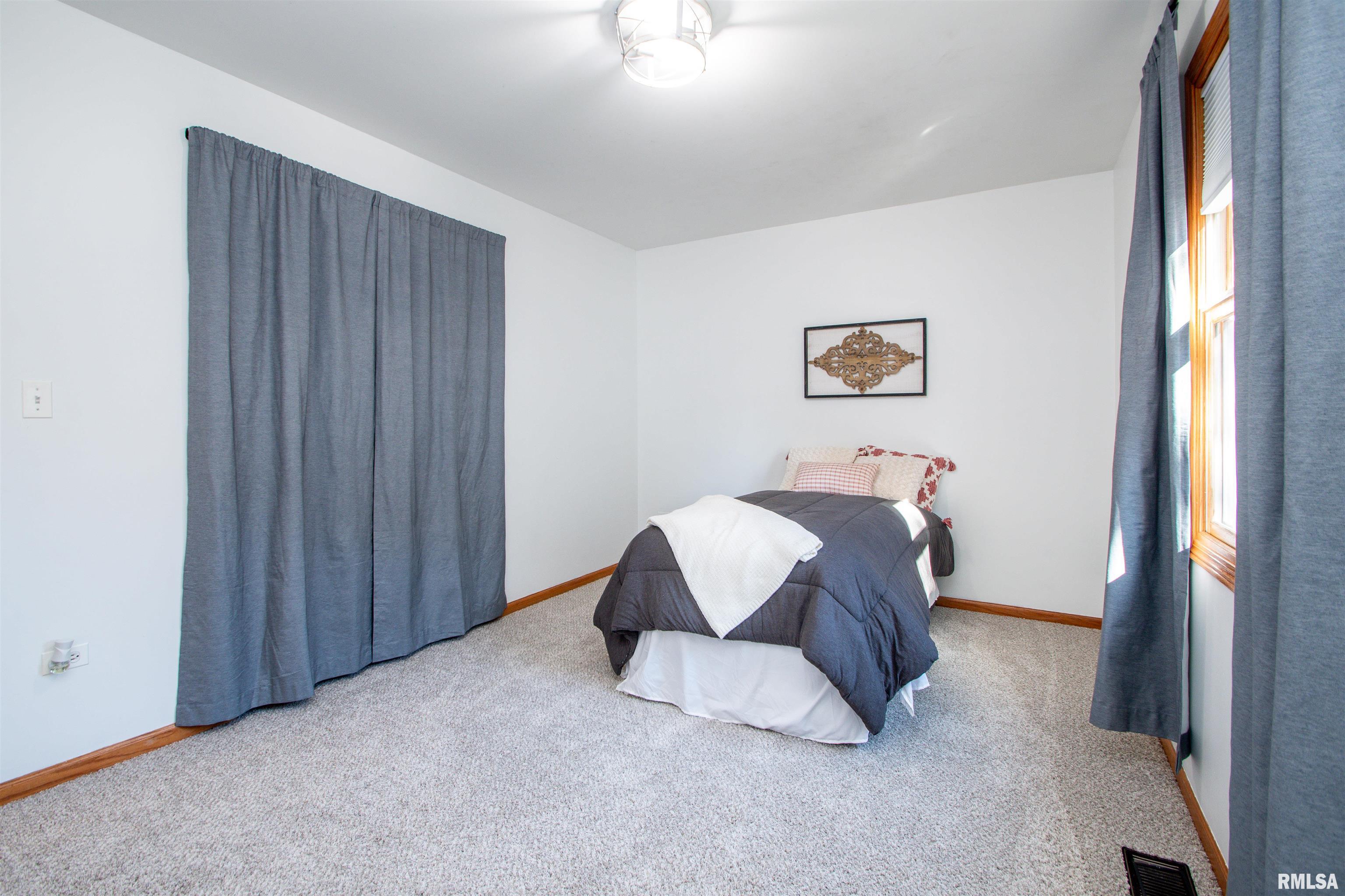 5902 Charleston Road Peoria, IL 61607 - Photo 22 of 43