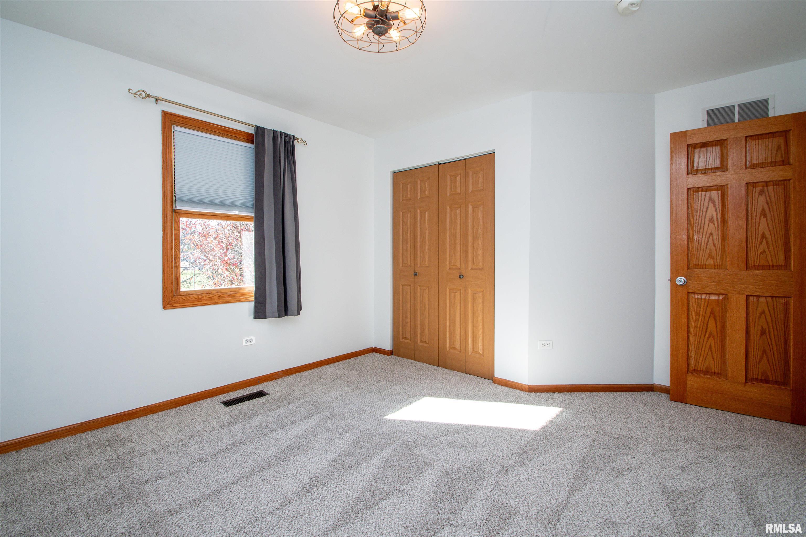 5902 Charleston Road Peoria, IL 61607 - Photo 24 of 43