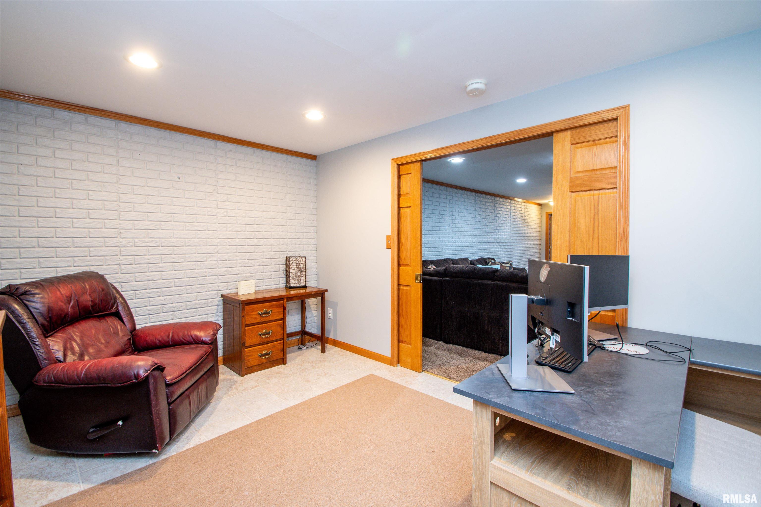5902 Charleston Road Peoria, IL 61607 - Photo 36 of 43