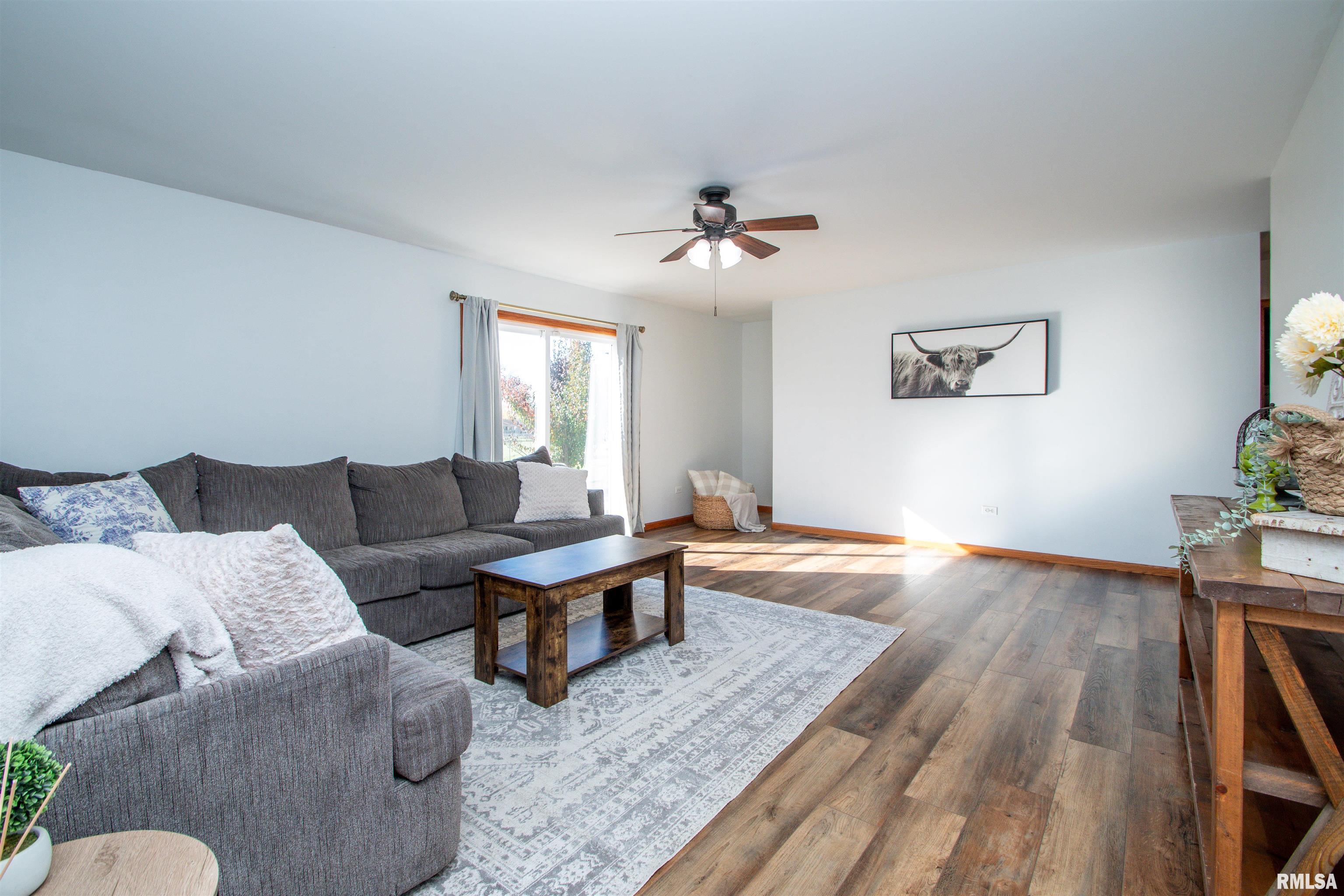 5902 Charleston Road Peoria, IL 61607 - Photo 8 of 43