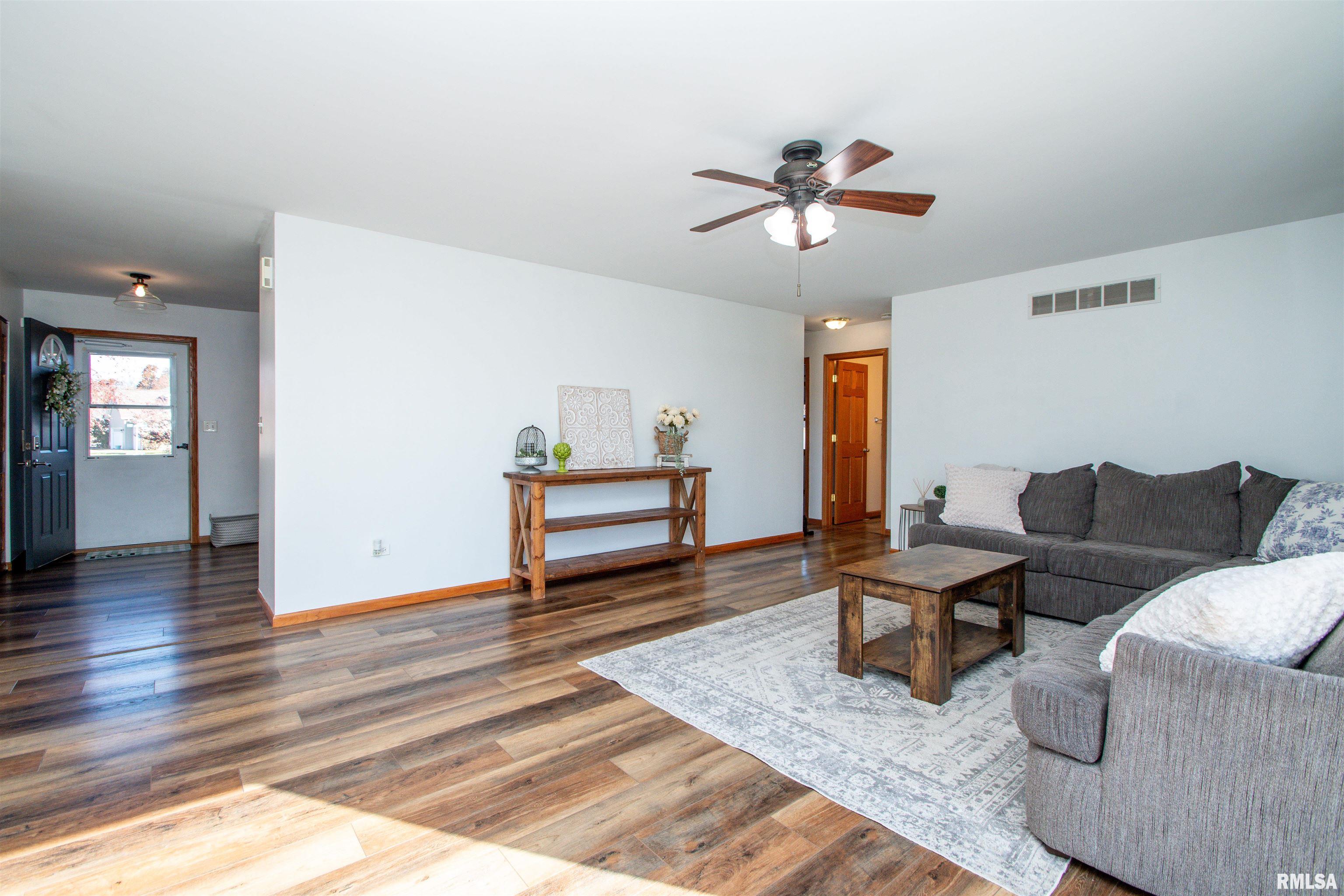 5902 Charleston Road Peoria, IL 61607 - Photo 10 of 43