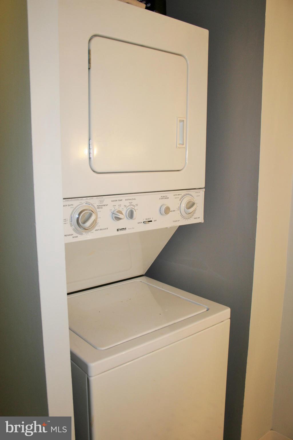 5822 Royal Ridge Drive, Unit S Springfield, VA 22152 - Photo 13 of 21 Interior (General)