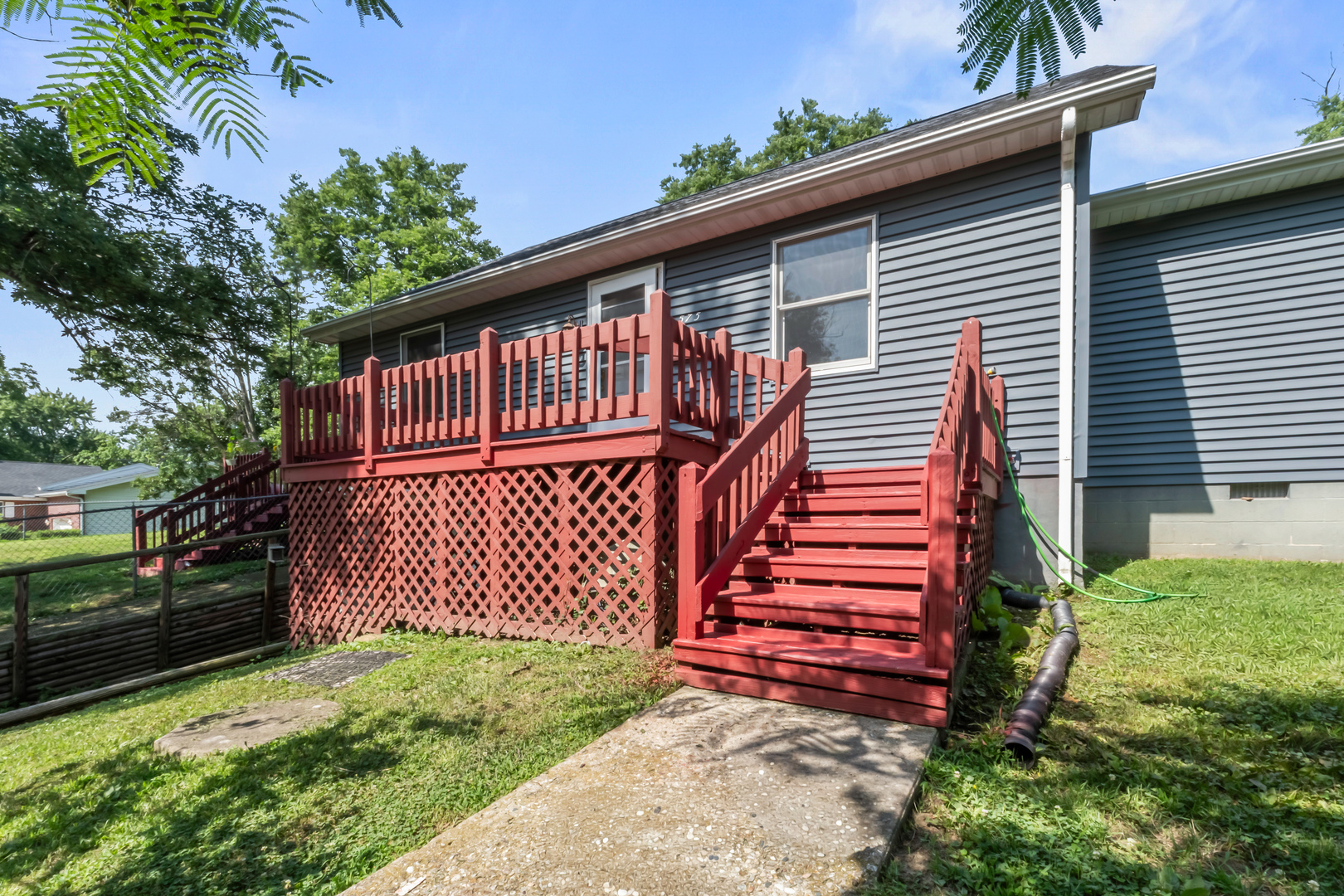 575 Sheridan Drive Decatur, IL 62521 - Photo 2 of 30