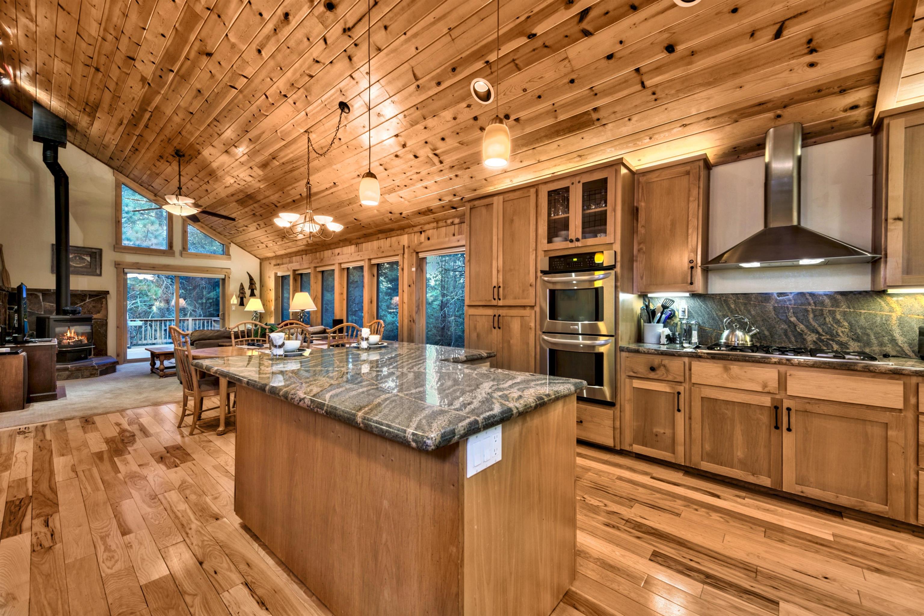 11551 Baden Road Truckee, CA 96161 - Photo 13 of 28 Gallery Image 13
