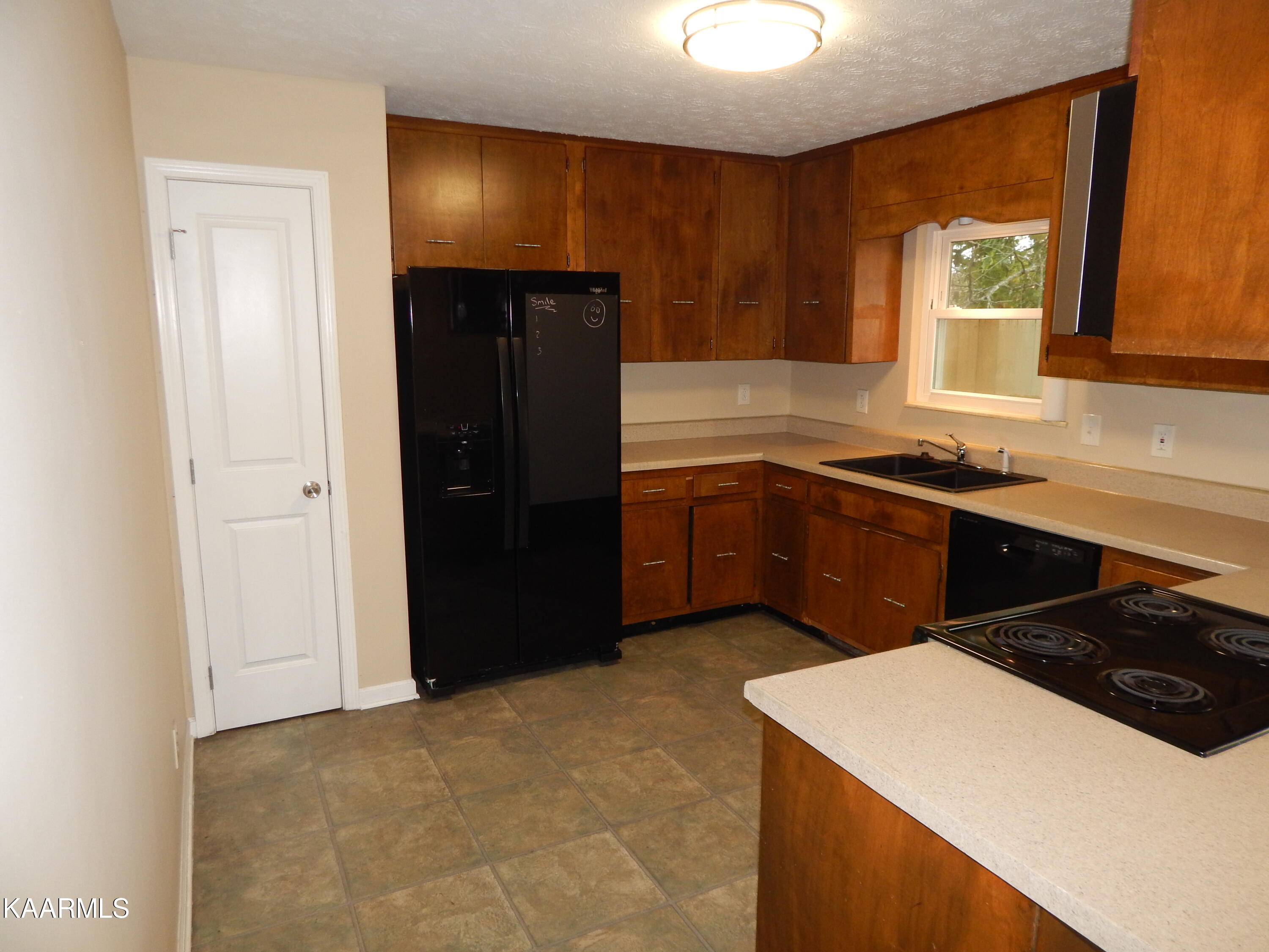 115 North Seneca Road Oak Ridge, TN 37830 - Photo 2 of 28 DSCN8107