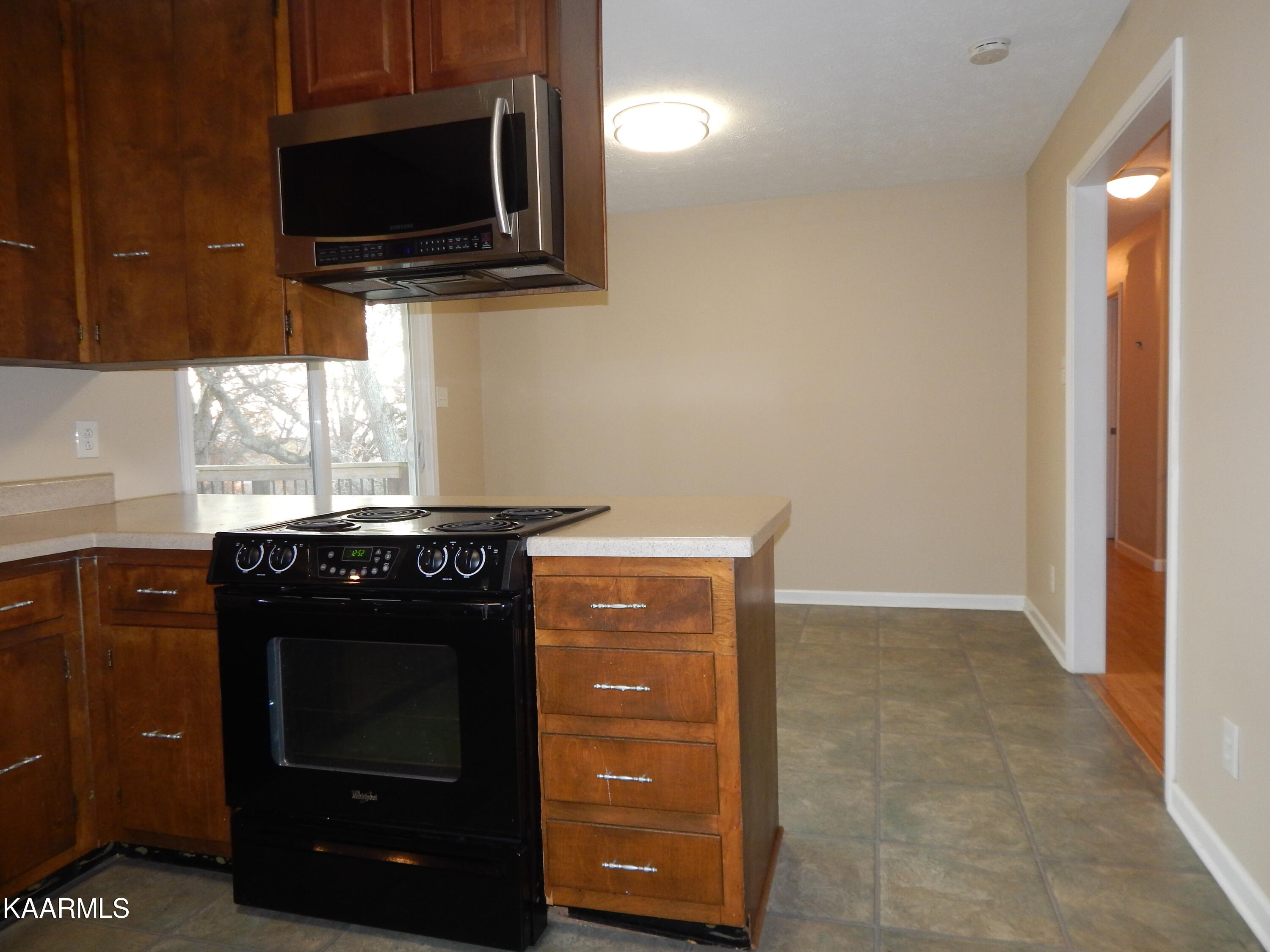 115 North Seneca Road Oak Ridge, TN 37830 - Photo 7 of 28 DSCN8108