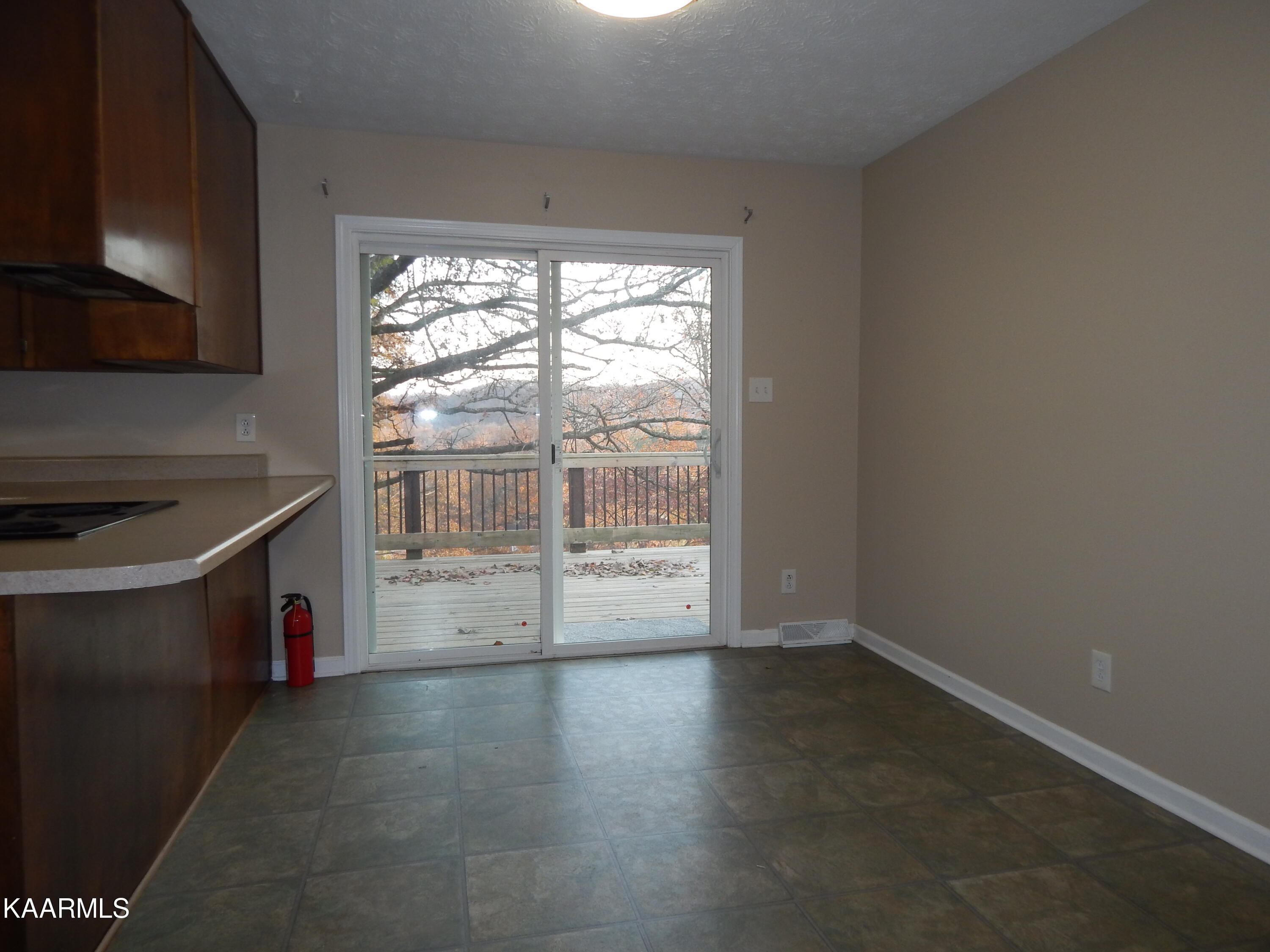 115 North Seneca Road Oak Ridge, TN 37830 - Photo 8 of 28 DSCN8105