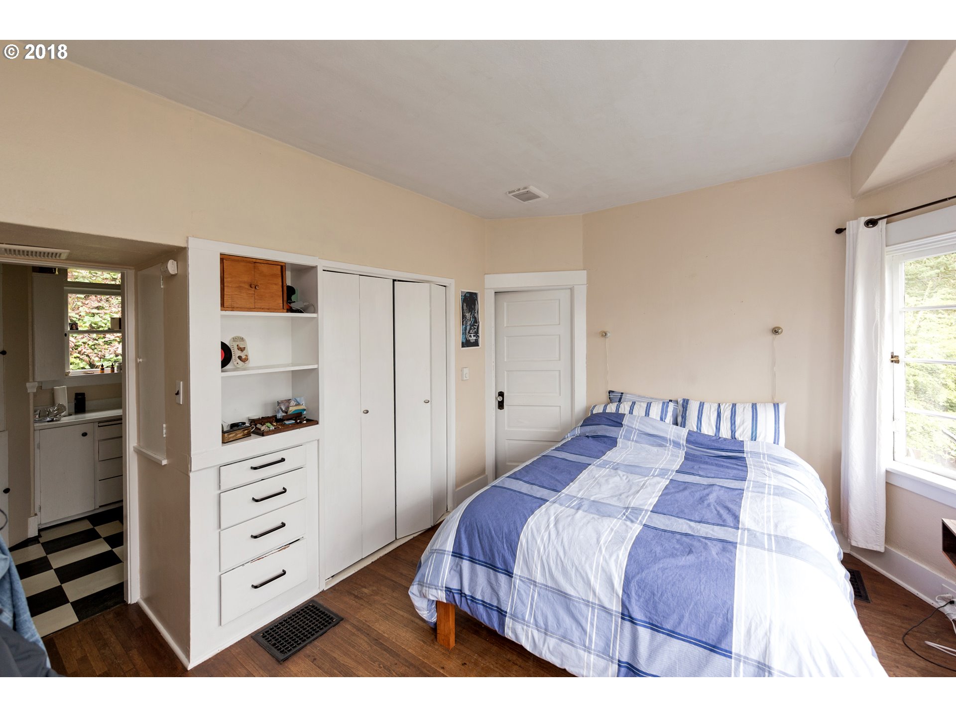 1334 Southwest College Street Portland, OR 97201 - Photo 7 of 32 Bedroom