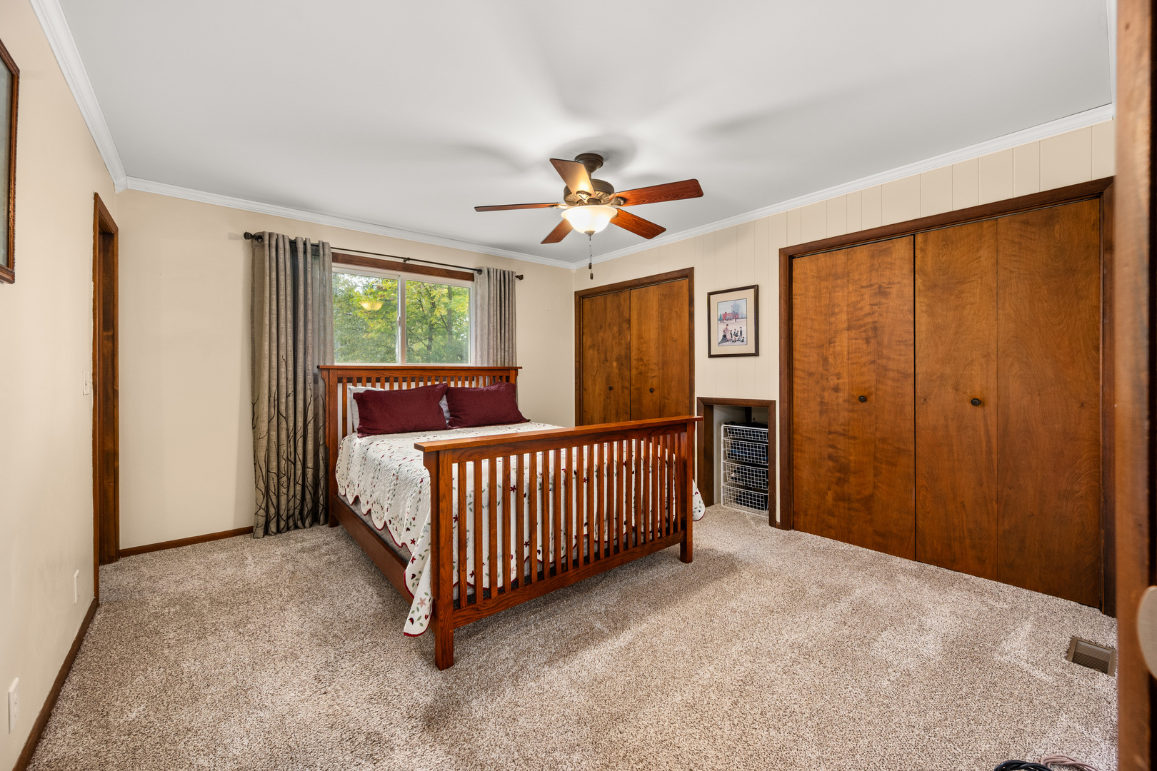 224 Dunkery Drive Sycamore, IL 60178 - Photo 23 of 39 a bedroom with windows
