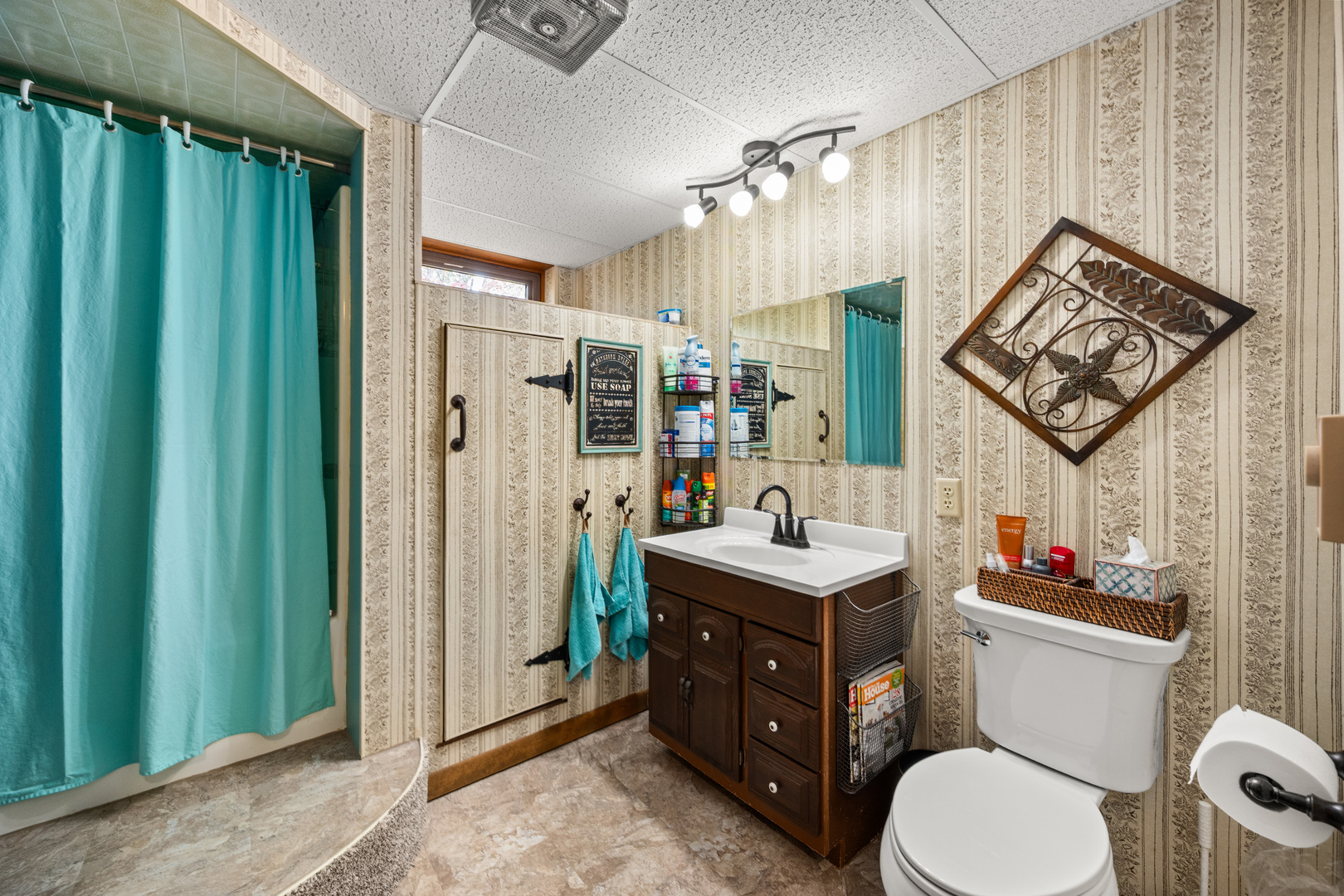 224 Dunkery Drive Sycamore, IL 60178 - Photo 36 of 39 a bathroom with a toilet sink vanity tub and shower