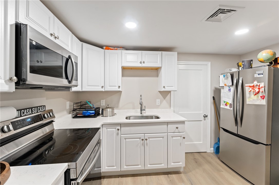 133 Cottage Street Pawtucket, RI 02860 - Photo 13 of 49