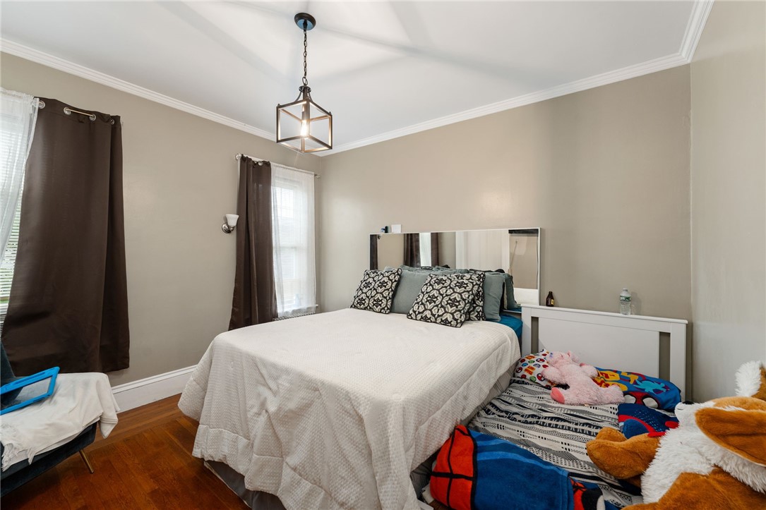 133 Cottage Street Pawtucket, RI 02860 - Photo 18 of 49