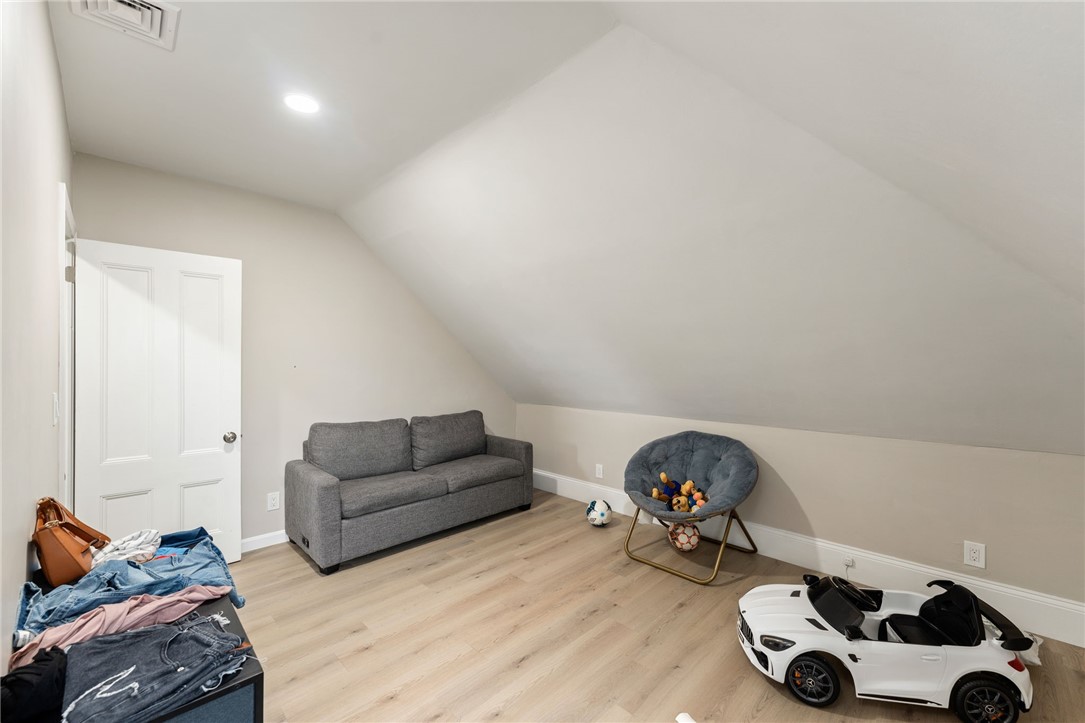 133 Cottage Street Pawtucket, RI 02860 - Photo 6 of 49