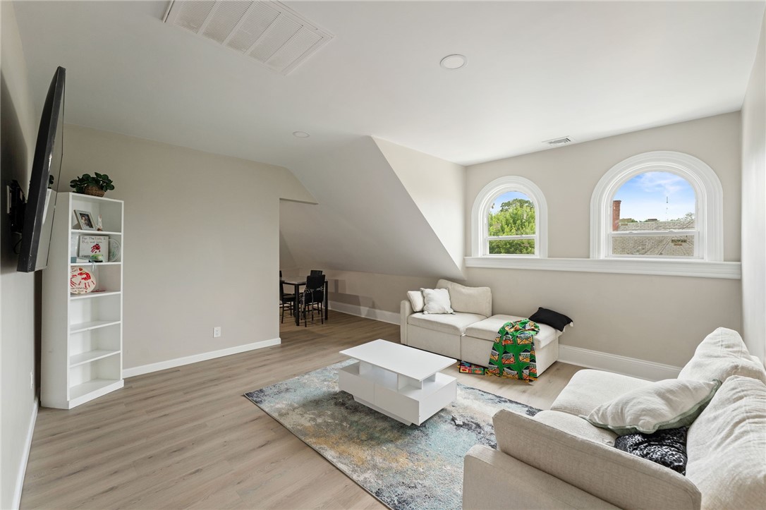 133 Cottage Street Pawtucket, RI 02860 - Photo 8 of 49