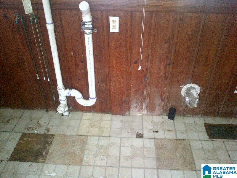 212 10th Street South Bessemer, AL 35020 - Photo 8 of 24